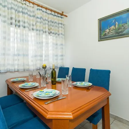 Apartment Nives Split