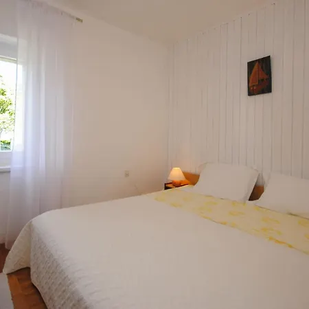 Apartment Nives *